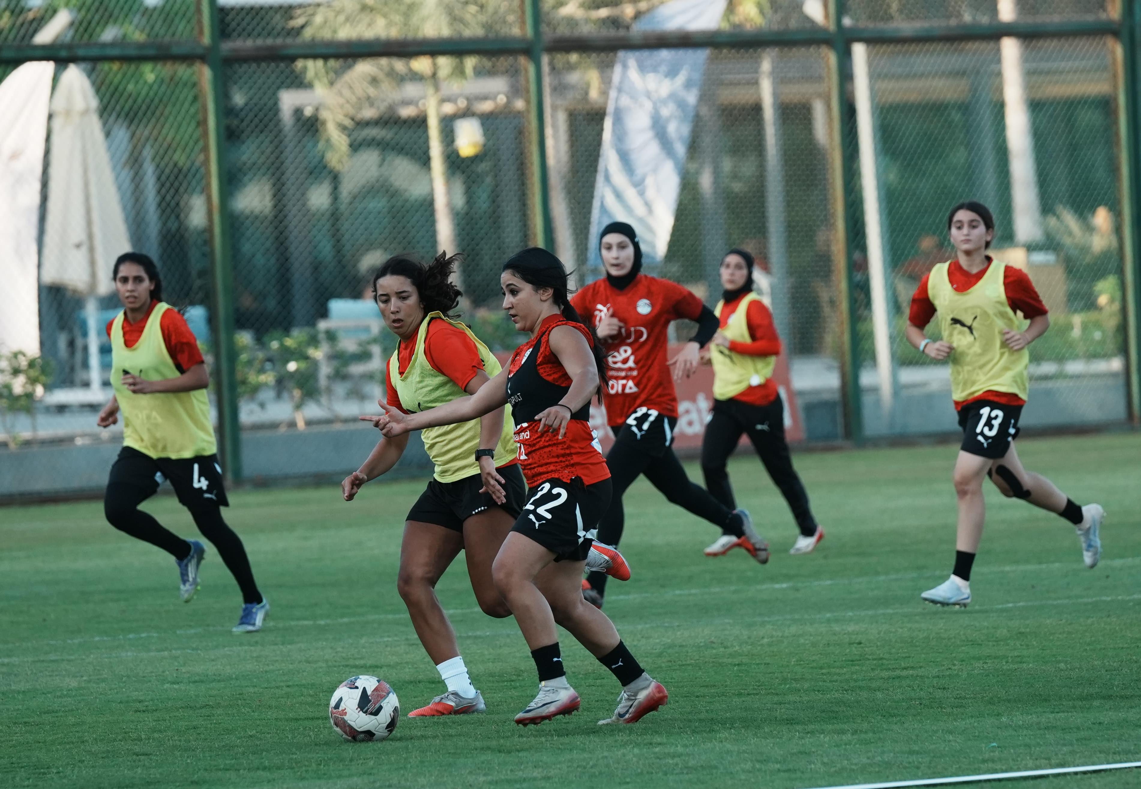 بالصور.. تدريب منتخب مصر للكرة  النسائية استعداداً لودية تونس