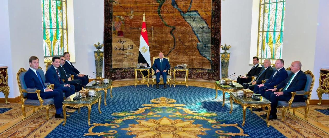 الرئيس السيسي يستقبل وفد الاتحاد الدولي لكرة القدم