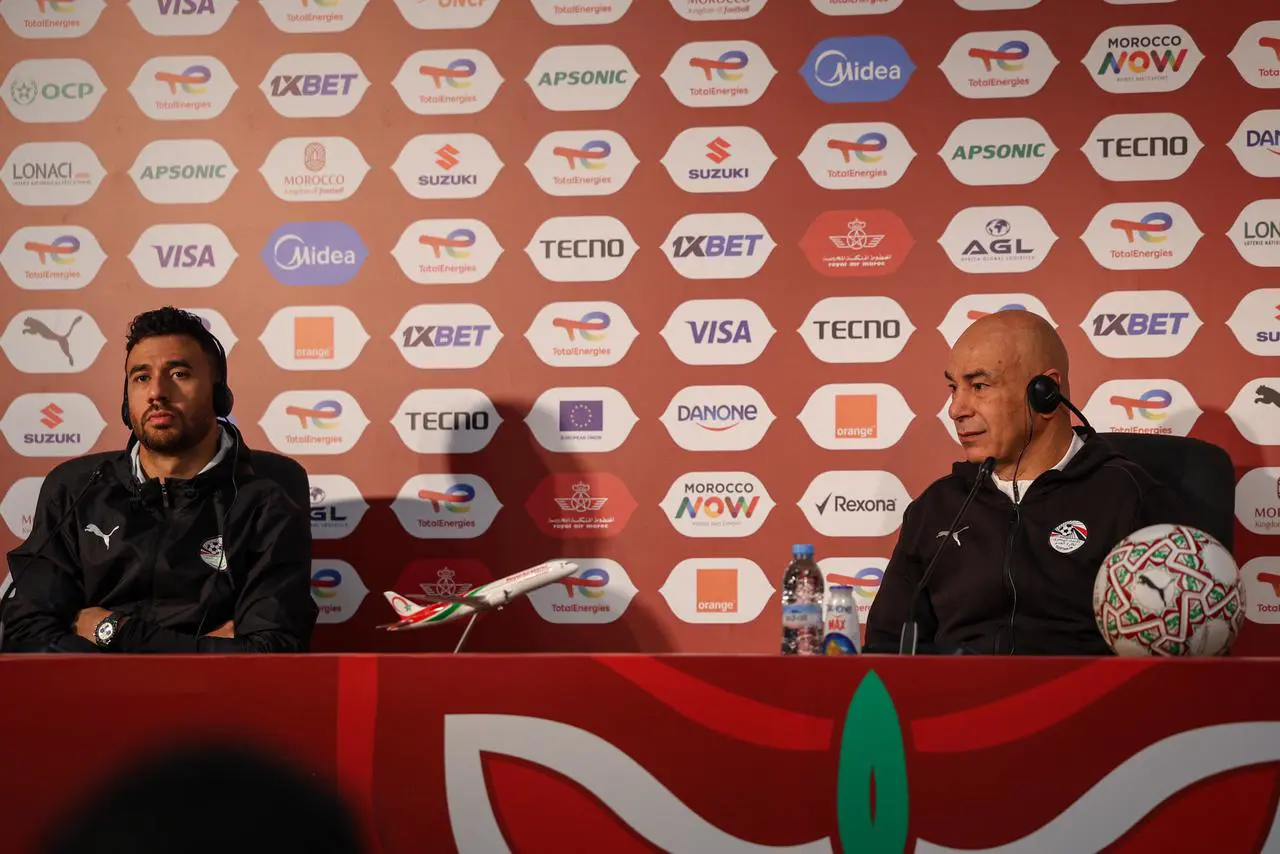 حسام حسن و"تريزيجيه" في المؤتمر الصحفي قبل لقاء كوت ديفوار غدا