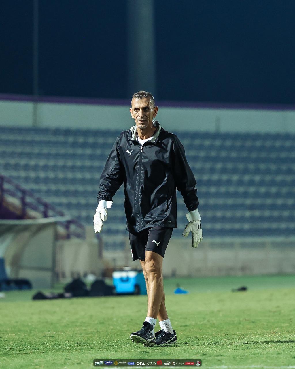 في حضور أبو ريدة.. المنتخب الوطني يتدرب على ملعب هزاع بن زايد استعدادًا لأوزبكستان