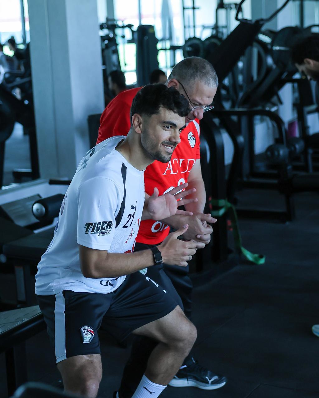 بالصور: المنتخب الوطني يتدرب في (الجيم) استعدادا للقاء روسيا