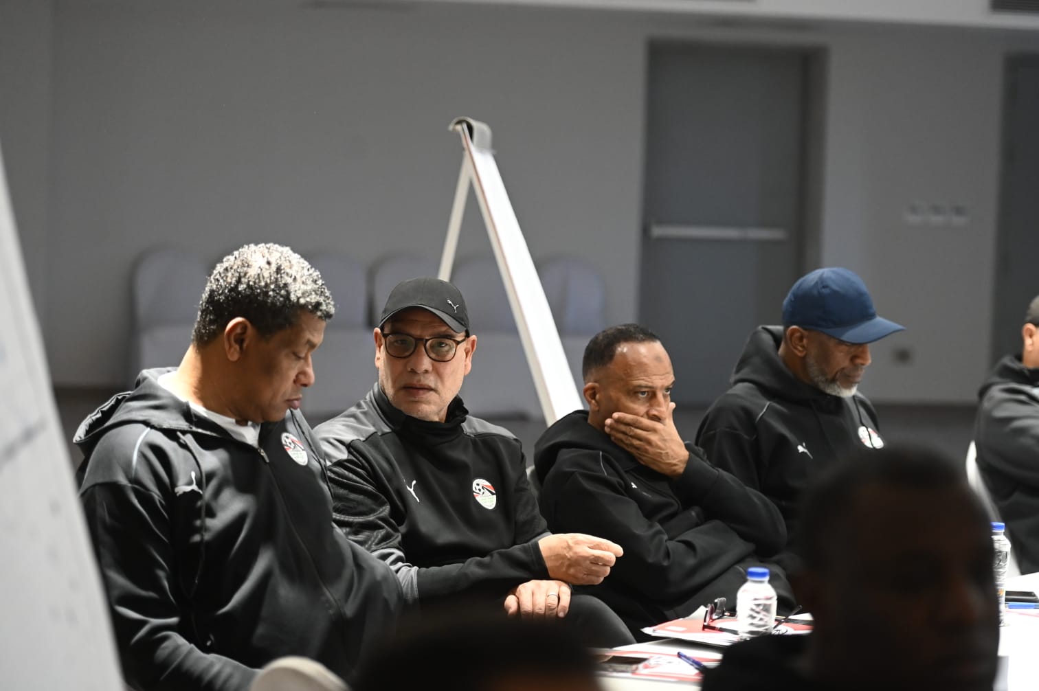 صور محاضرة pro1  عن طرق التعامل مع وسائل الإعلام