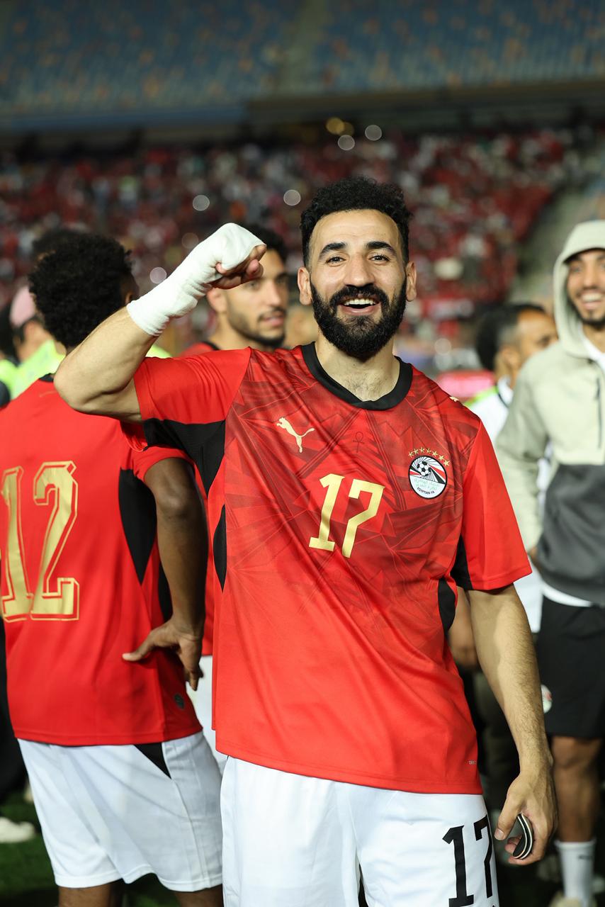 احتفالات لاعبي المنتخب الوطني بعد الفوز على روسيا