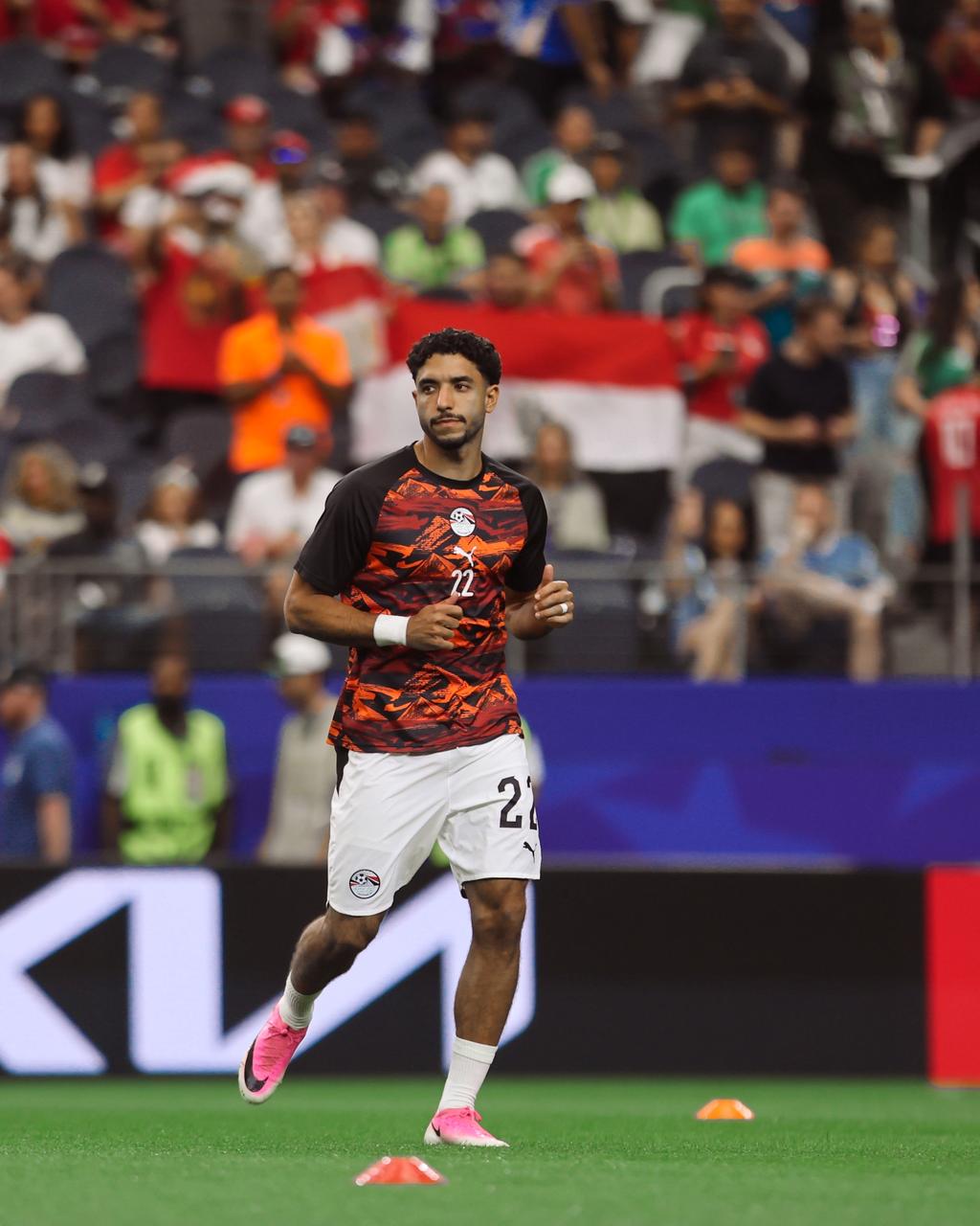 بالصور.. لاعبو منتخب مصر يخوضون فترة الإحماء قبل مواجهة أستراليا في المونديال 