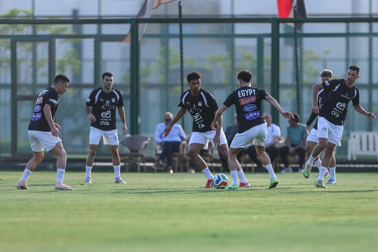 بالصور: منتخب مصر يواصل تدريباته استعدادا لروسيا بحضور مرموش وعبد الكريم