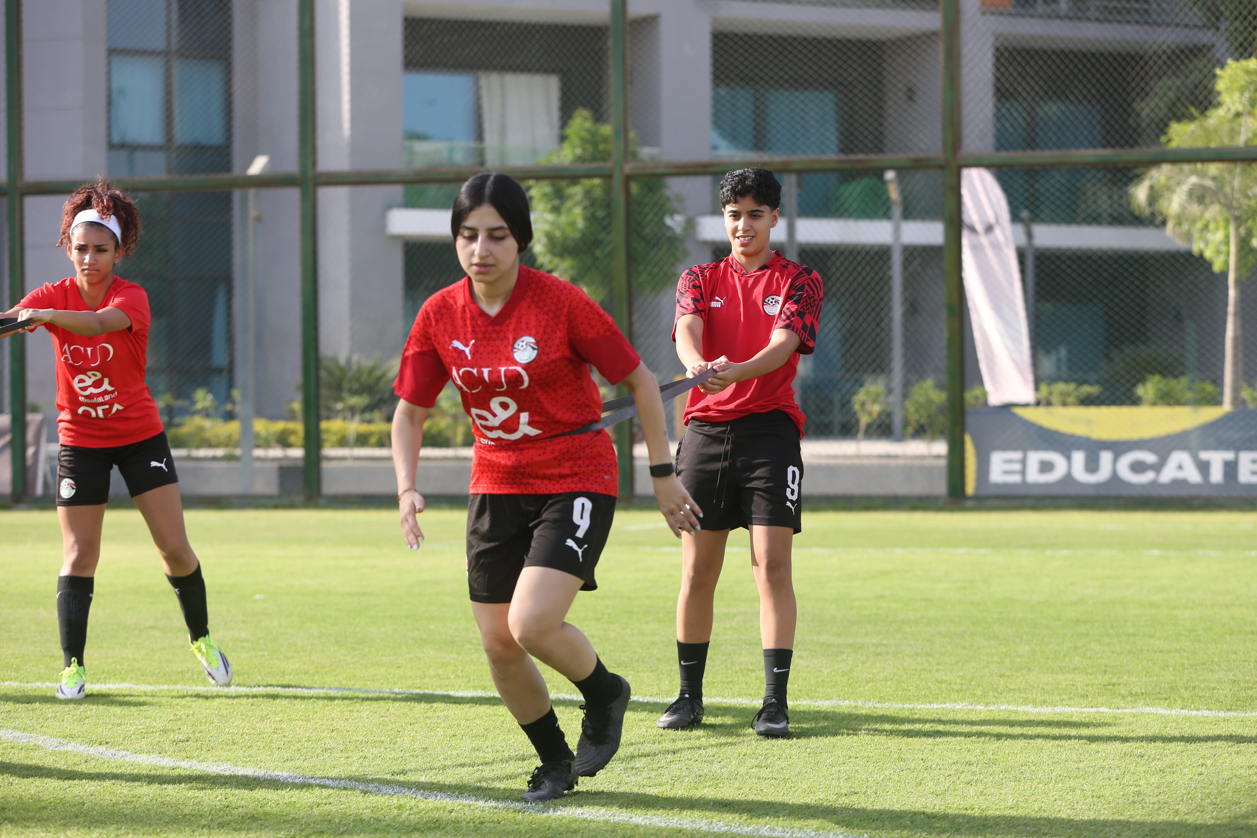 بالصور: تدريب منتخب السيدات