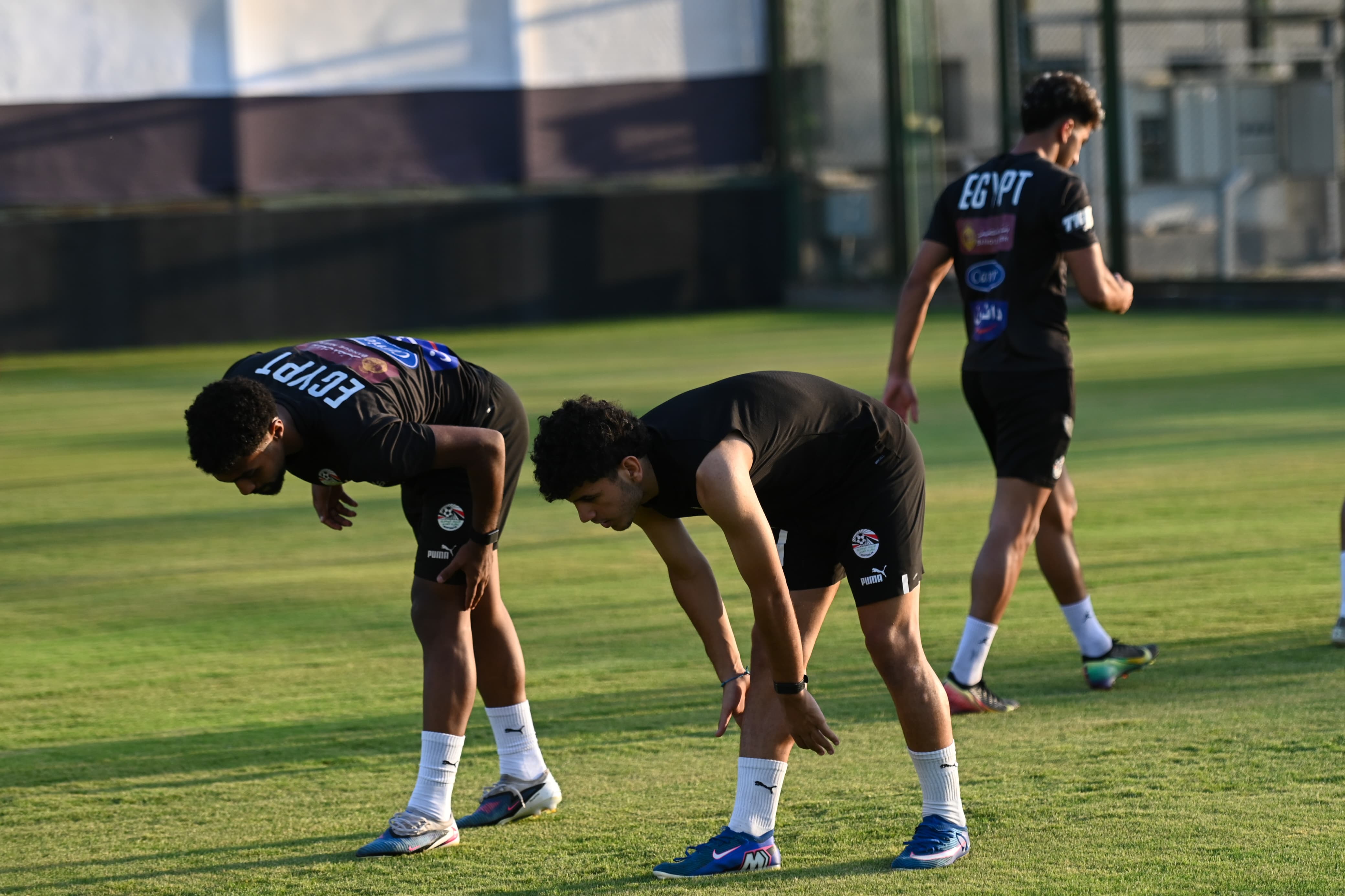 بالصور.. منتخب الشباب يواصل تدريباته بقيادة وائل رياض