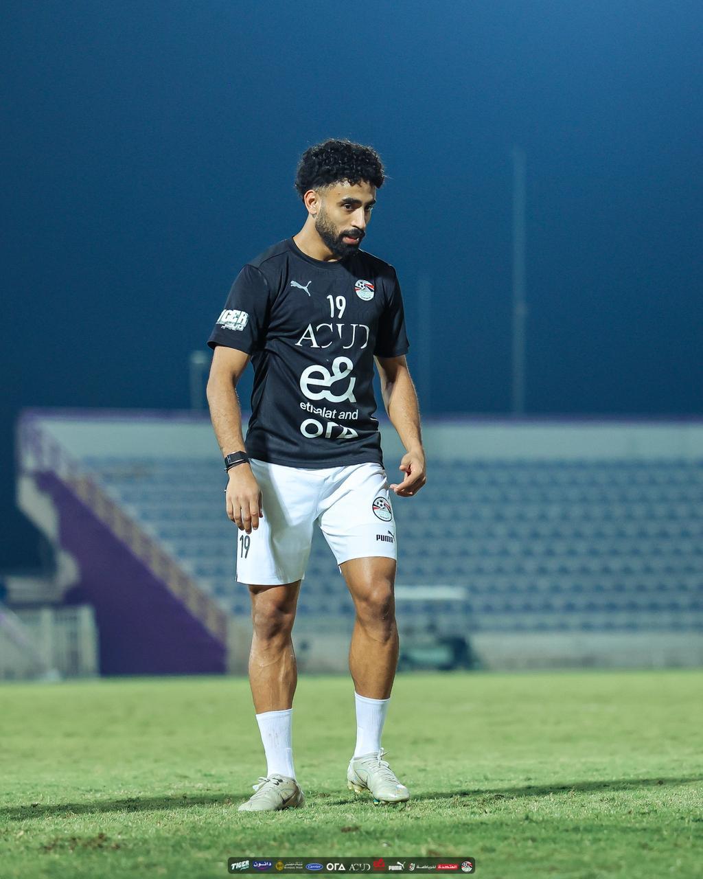 في حضور أبو ريدة.. المنتخب الوطني يتدرب على ملعب هزاع بن زايد استعدادًا لأوزبكستان