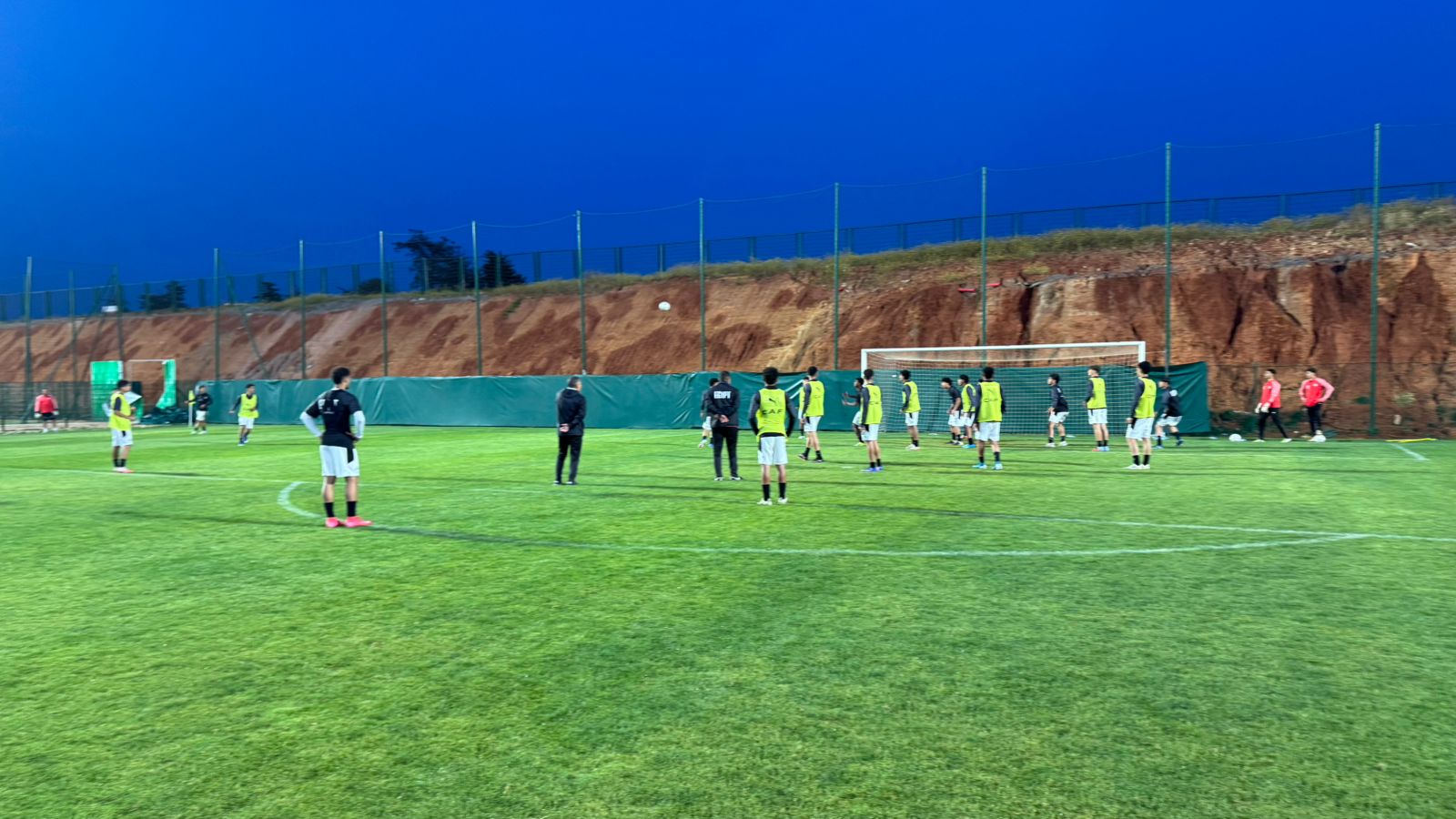 بالصور: منتخب مصر للناشئين يختتم تحضيراته لمواجهة المغرب