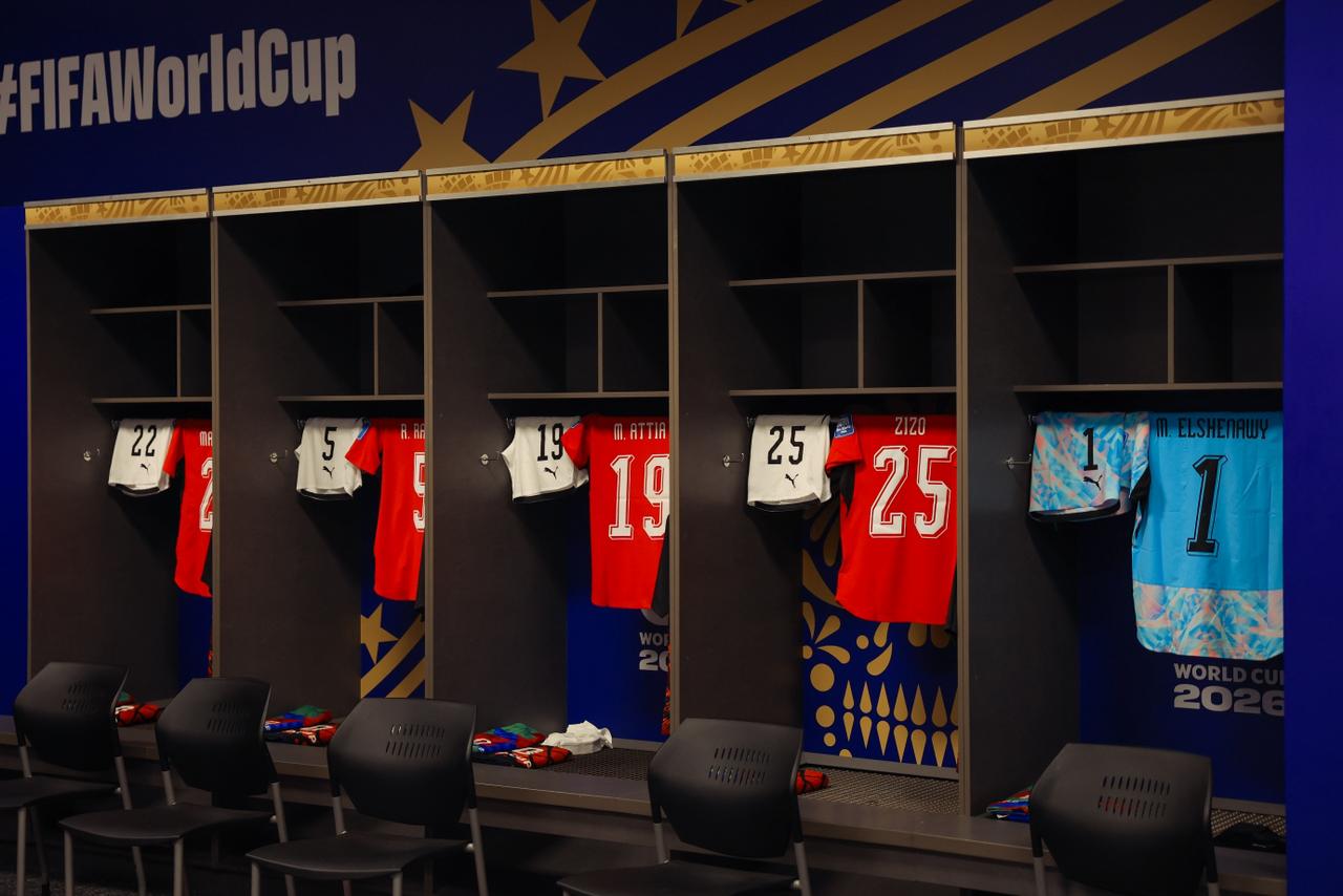 بالصور.. غرفة ملابس منتخب مصر قبل مواجهة أستراليا في دور ال32 بالمونديال