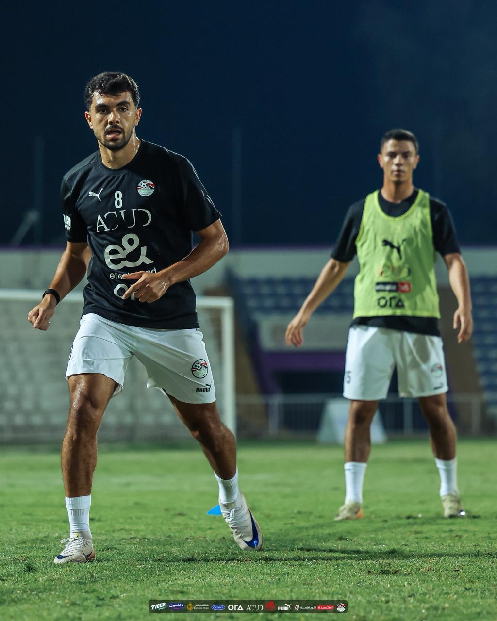 في حضور أبو ريدة.. المنتخب الوطني يتدرب على ملعب هزاع بن زايد استعدادًا لأوزبكستان