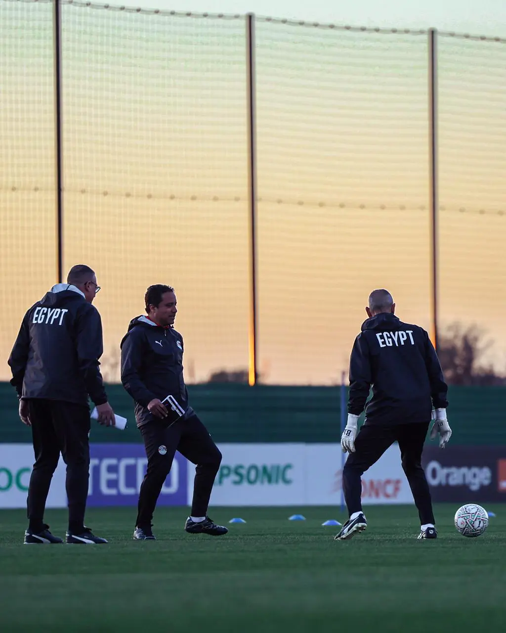 منتخب مصر يتدرب بملعب تغازوت استعداداً لمواجهة كوت ديفوار 