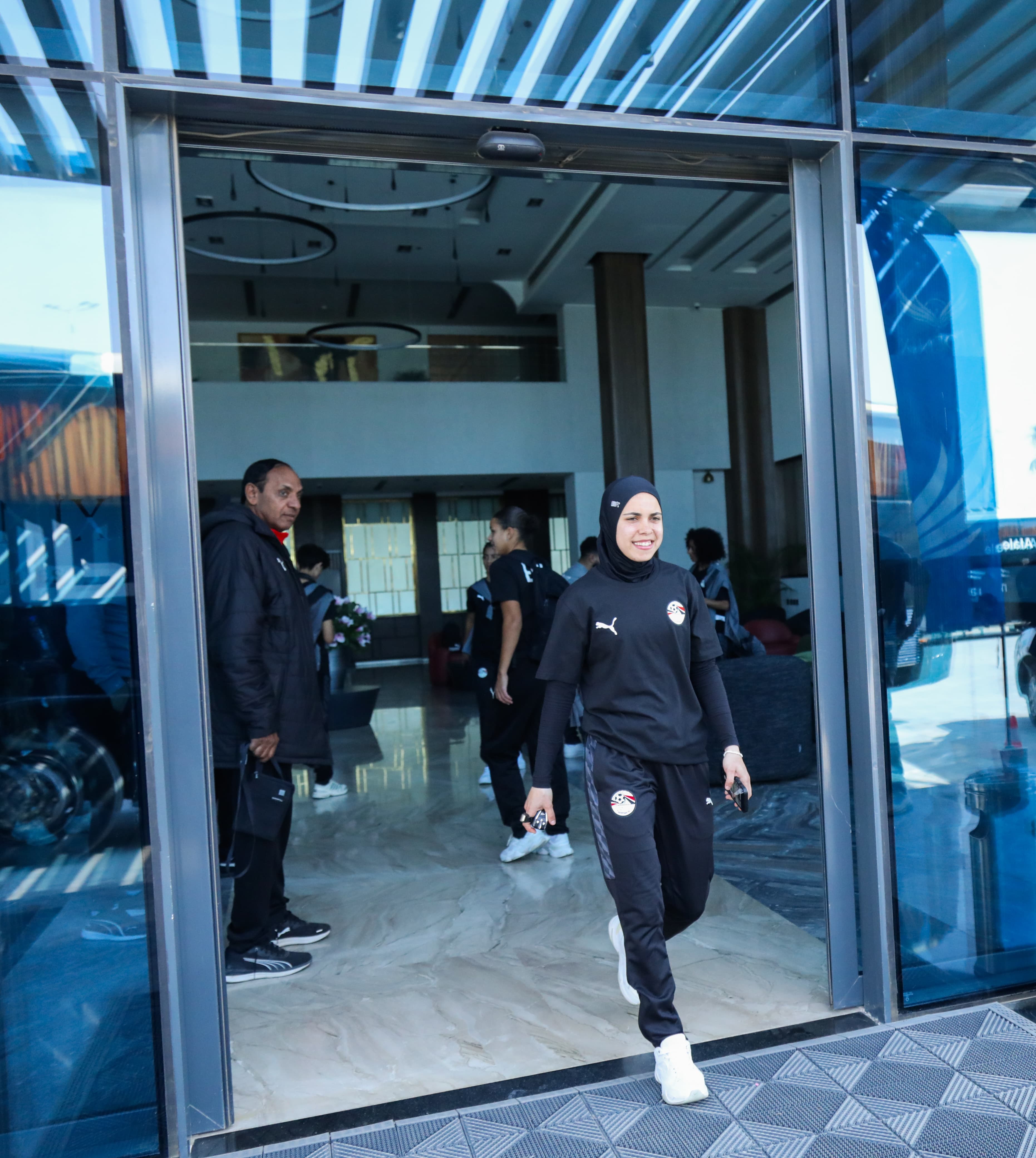 بعثة منتخب مصر للكرة النسائية تغادر إلى السعودية 