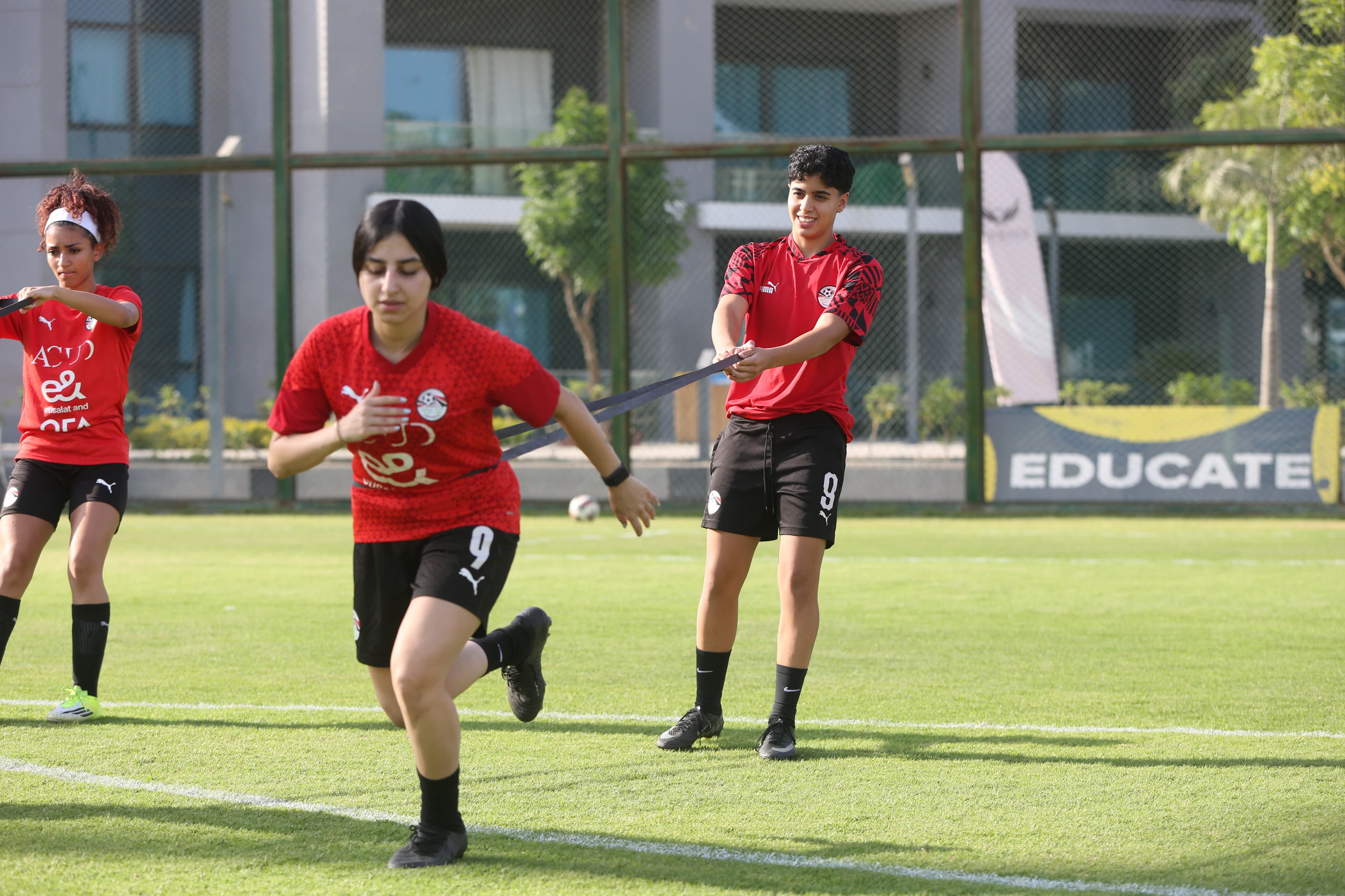 بالصور: تدريب منتخب السيدات
