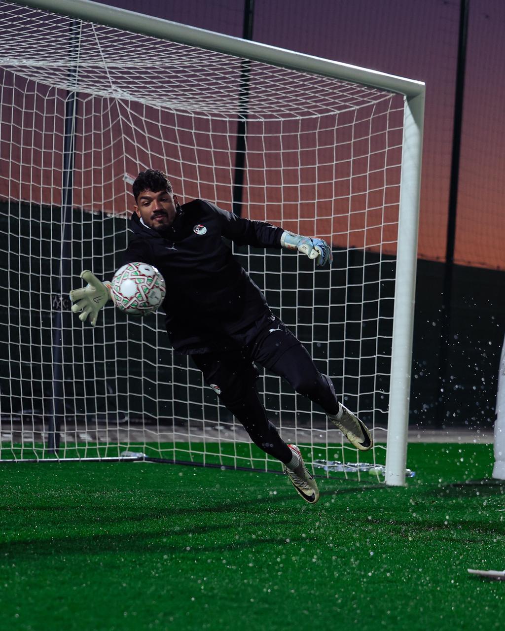 منتخب مصر يواصل تدريباته قبل مواجهة كوت ديفوار