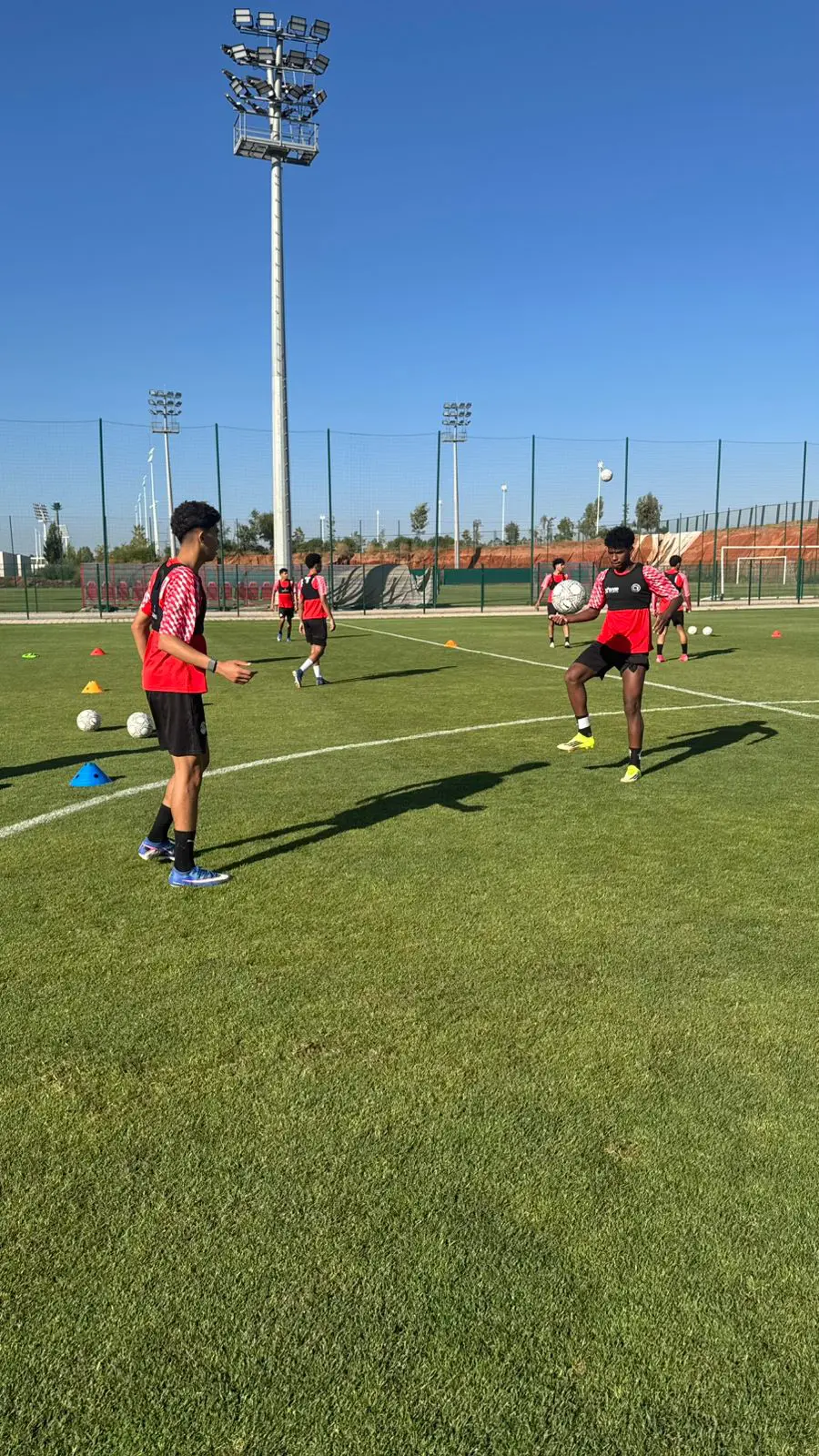 بالصور: منتخب الناشئين يختتم تحضيراته للقاء تنزانيا في نصف نهائي كأس أفريقيا